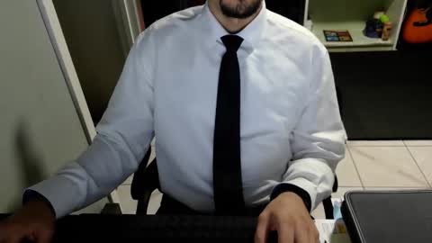 Luchi Luchano online show from 01.05.26