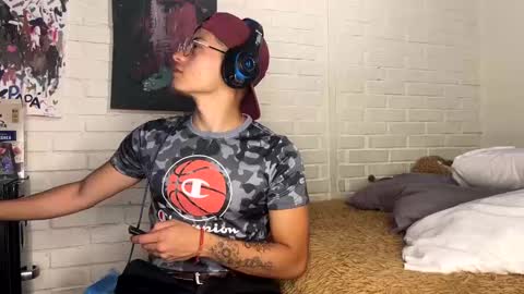 Snapshot of luchosaando chatting on 12.21.24 Felipe online show from 12.21.24