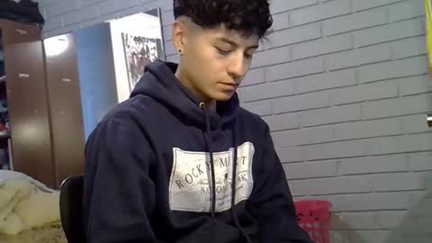 Snapshot of luchosaando chatting on 04.25.26 Felipe online show from 04.25.26