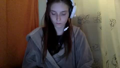 Luci Layne online show from 04.30.26