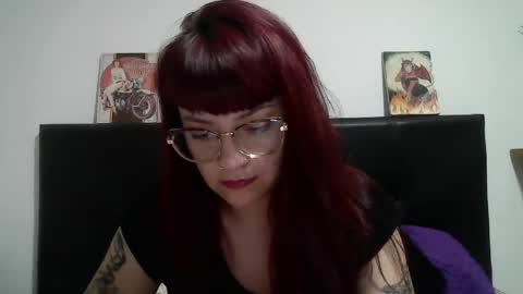 Snapshot of lucia_d_carton chatting on 06.10.26 Lulu DCarton online show from 06.10.26