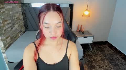 L u c i a  online show from 03.25.26