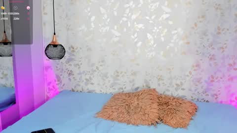 Snapshot of lucia_oregon chatting on 10.20.25 L U C I A online show from 10.20.25