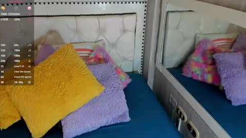 Snapshot of lucia_oregon chatting on 01.12.26 L U C I A online show from 01.12.26