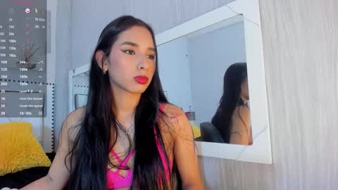 Snapshot of lucia_oregon chatting on 01.13.26 L U C I A online show from 01.13.26