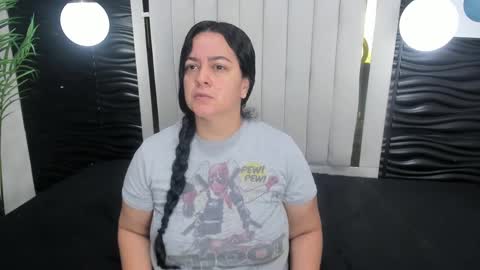 Lucia Vonne online show from 02.18.25