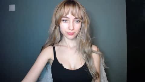 Snapshot of luciacam20 chatting on 02.03.26 Lucy online show from 02.03.26