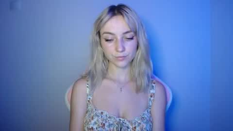 Snapshot of luciacam20 chatting on 07.16.26 Lucy online show from 07.16.26