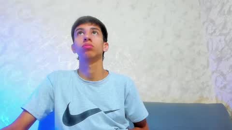 Snapshot of lucian_davii chatting on 11.21.25 Pirulo online show from 11.21.25