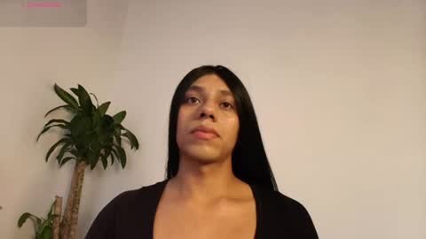 Snapshot of luciana_glow chatting on 06.17.26 luciana_glow online show from 06.17.26