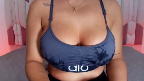 Snapshot of luciana_jam_ chatting on 09.12.25 instagram luciana417  online show from 09.12.25