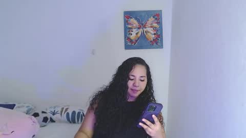 Snapshot of luciana_keating chatting on 11.29.25 luciana online show from 11.29.25