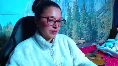 Snapshot of lucianahalen chatting on 03.08.26 Lucy online show from 03.08.26