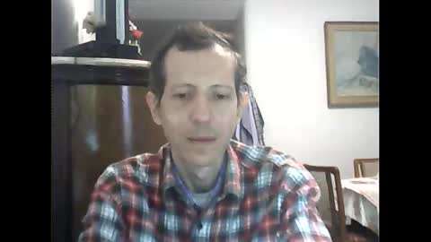 Snapshot of lucianoaxel chatting on 12.08.24 Luciano online show from 12.08.24