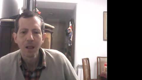 Snapshot of lucianoaxel chatting on 12.25.24 Luciano online show from 12.25.24