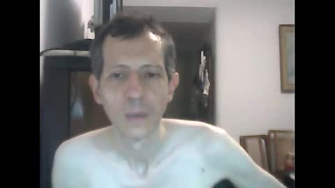 Snapshot of lucianoaxel chatting on 01.17.25 Luciano online show from 01.17.25
