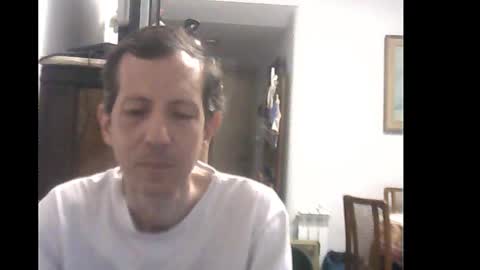 Snapshot of lucianoaxel chatting on 02.15.25 Luciano online show from 02.15.25