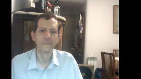 Snapshot of lucianoaxel chatting on 02.16.25 Luciano online show from 02.16.25