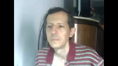 Snapshot of lucianoaxel chatting on 02.23.25 Luciano online show from 02.23.25