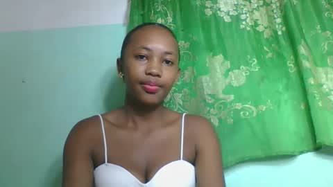 Snapshot of lucie196645 chatting on 05.10.26 lucie196645 online show from 05.10.26