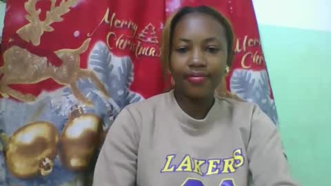 Snapshot of lucie196645 chatting on 05.20.26 lucie196645 online show from 05.20.26