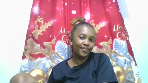 Snapshot of lucie196645 chatting on 05.30.26 lucie196645 online show from 05.30.26