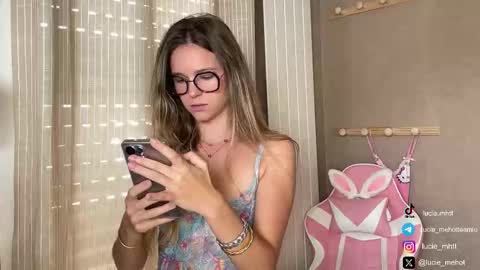Snapshot of lucie_hot chatting on 09.16.25 Lucie hot follow me on online show from 09.16.25