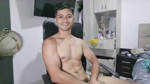 Snapshot of lucifferr_ chatting on 05.23.26 leonel online show from 05.23.26