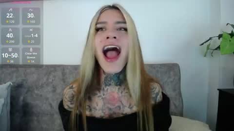 Snapshot of luciiana_lol chatting on 06.14.26 luciiana online show from 06.14.26