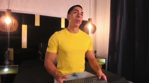 Snapshot of lucio__fox chatting on 05.09.26 Lucio online show from 05.09.26