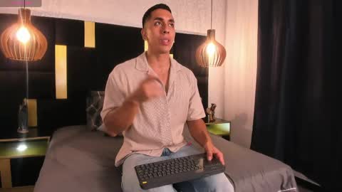 Snapshot of lucio__fox chatting on 05.13.26 Lucio online show from 05.13.26