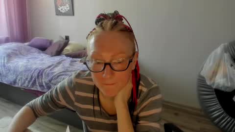 lucky_licky20 online show from 02.20.25