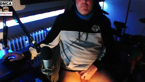 Snapshot of luckyfreak1 chatting on 01.17.25 call me Stefan online show from 01.17.25