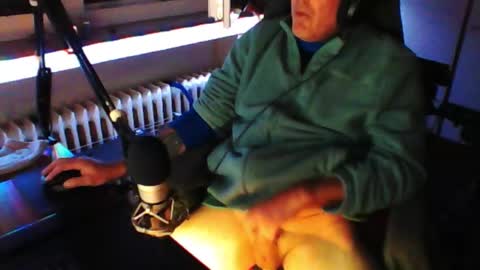 Snapshot of luckyfreak1 chatting on 09.26.25 call me Stefan online show from 09.26.25