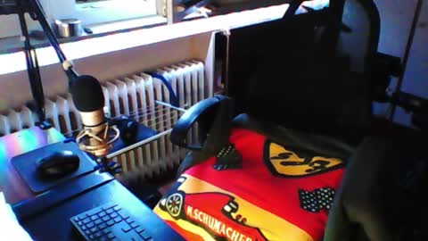 Snapshot of luckyfreak1 chatting on 09.27.25 call me Stefan online show from 09.27.25