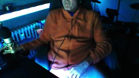        call me  Stefan online show from 03.06.26