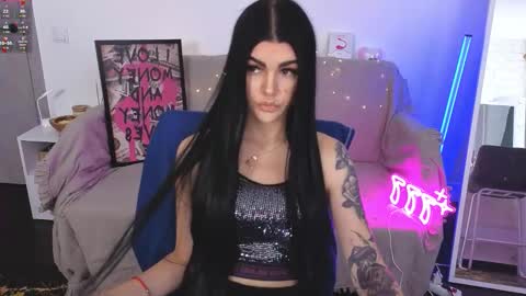 Snapshot of luckyrebel_ chatting on 10.20.25 Monika online show from 10.20.25