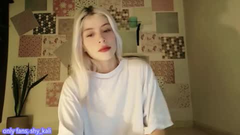 luckysapphire777 online show from 12.22.25