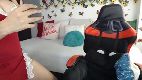 Snapshot of lucy007_ chatting on 12.24.24 luciana online show from 12.24.24