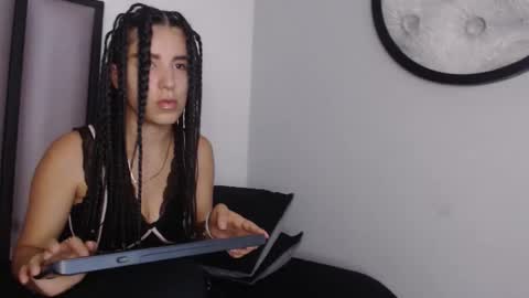   online show from 12.02.25