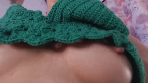 Snapshot of lucy_chanel chatting on 02.01.25 lucy online show from 02.01.25