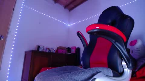 Snapshot of lucy_chanel chatting on 09.14.25 lucy online show from 09.14.25