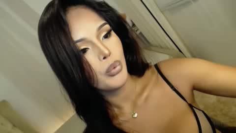 Snapshot of lucy_heartfiliaxxx chatting on 02.27.26 MONA online show from 02.27.26