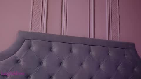 Snapshot of lucyaddison chatting on 11.10.25 LucyAddison online show from 11.10.25