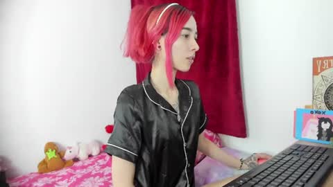 Snapshot of lucyblood chatting on 07.03.26 lucyblood online show from 07.03.26