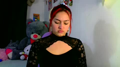 Snapshot of lucycherry__ chatting on 03.07.25 LUCIA online show from 03.07.25