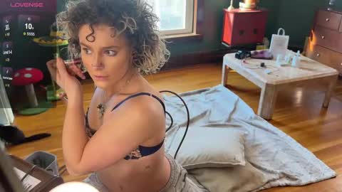 lucydreamsbaby online show from 01.28.25