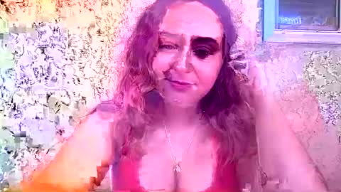 Snapshot of lucylavender444 chatting on 09.15.25 lucylavender online show from 09.15.25