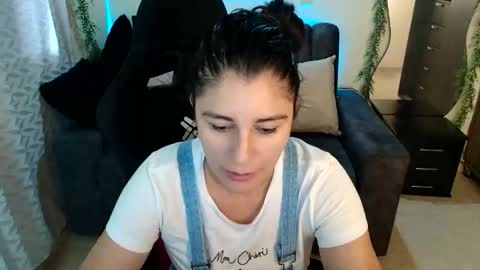 Snapshot of lucyli_ chatting on 06.07.26 LUCY online show from 06.07.26