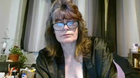 lucylling online show from 02.22.25